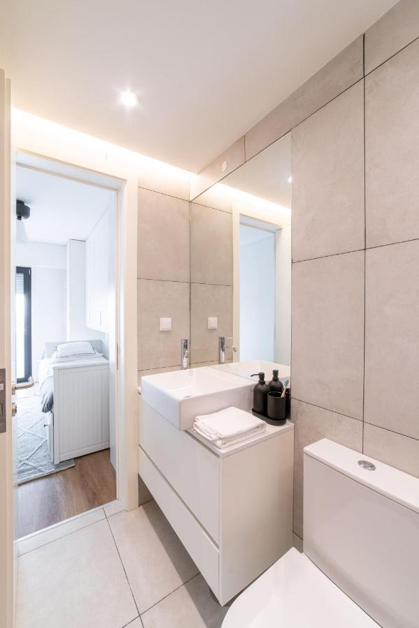 Lusiadas 53 2ºd - Beautiful Two-Bedroom Apartment Lizbona Zewnętrze zdjęcie
